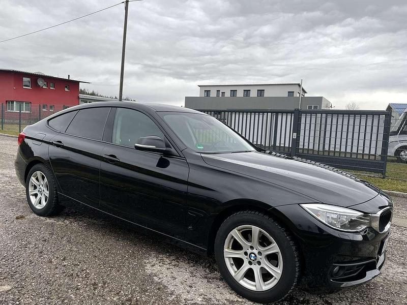 Gebraucht BMW 320 Gran Turismo Sport Line 190 PS (139 kW) 2015 Schwarz Limousine