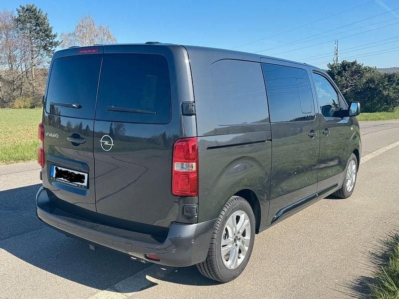 Gebraucht Opel Vivaro 177 PS (130 kW) 2025 Grau Van / Kleinbus