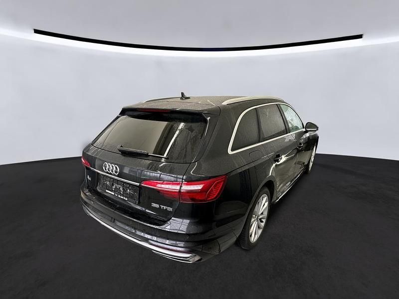 Second-hand Audi A4 Advanced 150 CP (110 kW) 2023 Negru Break