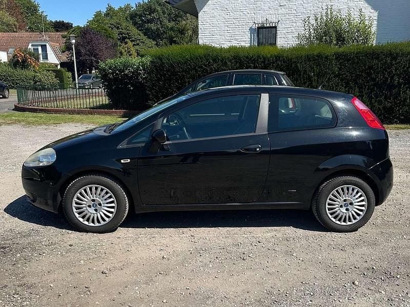 Schwarz Gebraucht 2006 Fiat Punto Kleinwagen | 990 € (Superpreis) - Bild 1/4