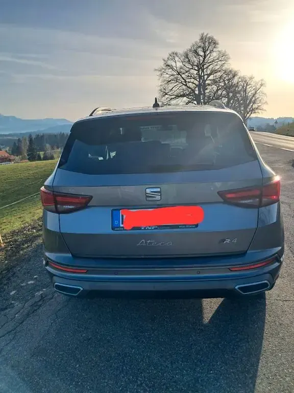 Gebraucht Seat Ateca 4Drive 190 PS (139 kW) 2022 Grau SUV
