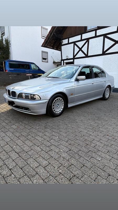 Gebraucht BMW 520 170 PS (125 kW) 2002 Silber Limousine