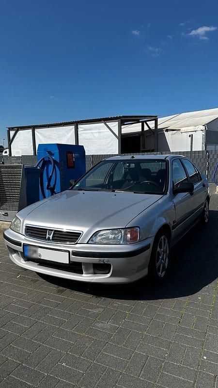 Second-hand Honda Civic 75 CP (55 kW) 2000 Argintiu Berlinǎ