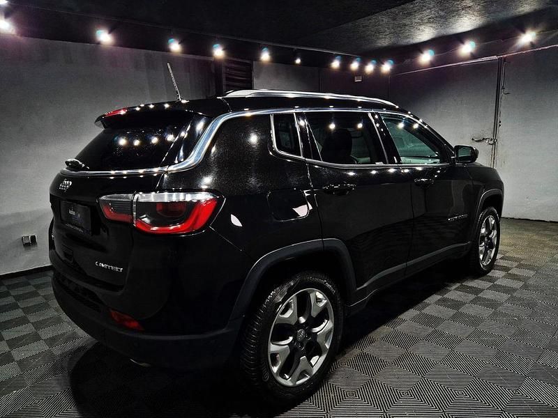 Gebraucht Jeep Compass Limited 170 PS (125 kW) 2018 Diamond black crystal p/c SUV