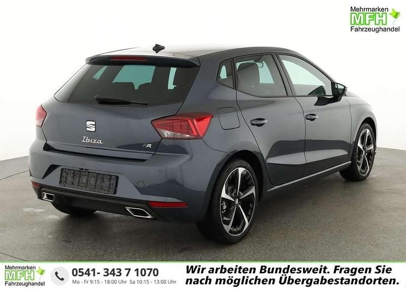 Magnetic grau metallic Gebraucht 2025 Seat Ibiza FR Limousine | 25.045 € (Fairer Preis) - Bild 1/4