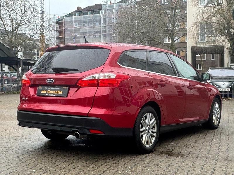Gebraucht Ford Focus Titanium 163 PS (119 kW) 2019 Rot Limousine
