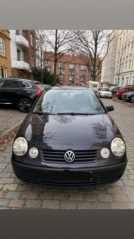 Gebraucht VW Polo Basis 64 PS (47 kW) 2003 Schwarz Limousine