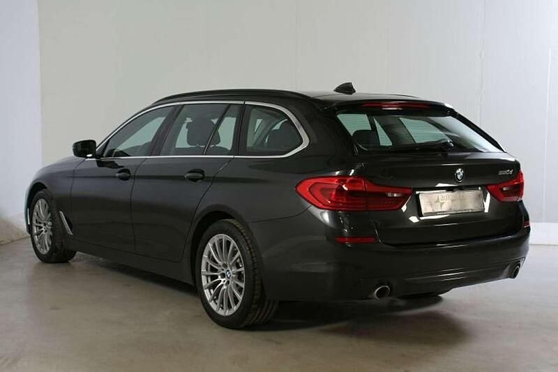 Gebraucht BMW 520 190 PS (139 kW) 2020 Grau Kombi