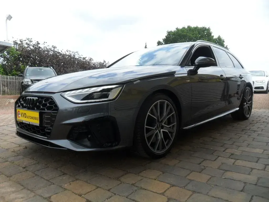 Gebraucht Audi A4 S-Line 286 PS (210 kW) 2023 Grau Kombi