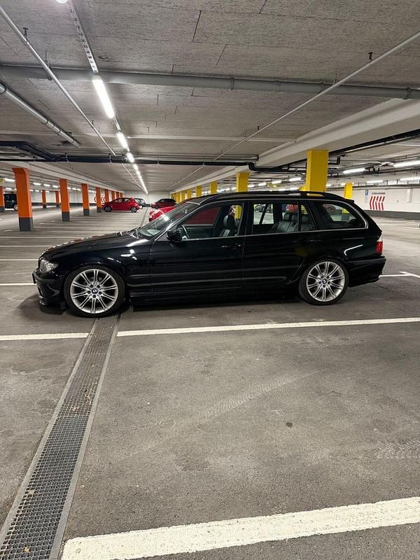 Gebraucht BMW 320 Performance 150 PS (110 kW) 2004 Schwarz Kombi