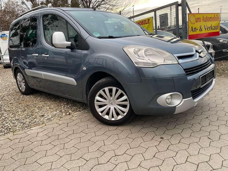 Grau Gebraucht 2011 Citroën Berlingo SELECTION Van / Kleinbus | 5.200 € (Guter Preis) - Bild 1/4