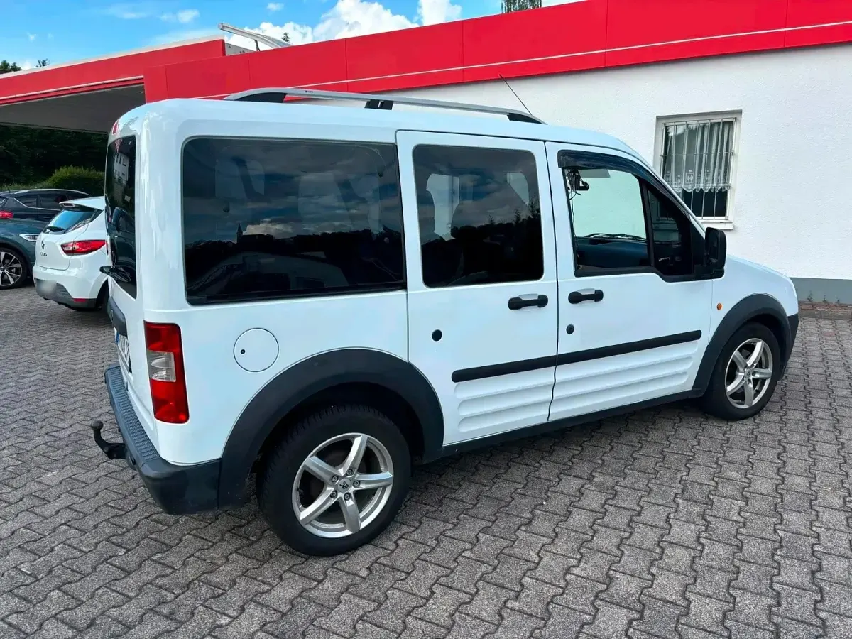 Gebraucht Ford Tourneo Connect 90 PS (66 kW) 2008 Weiß Van / Kleinbus