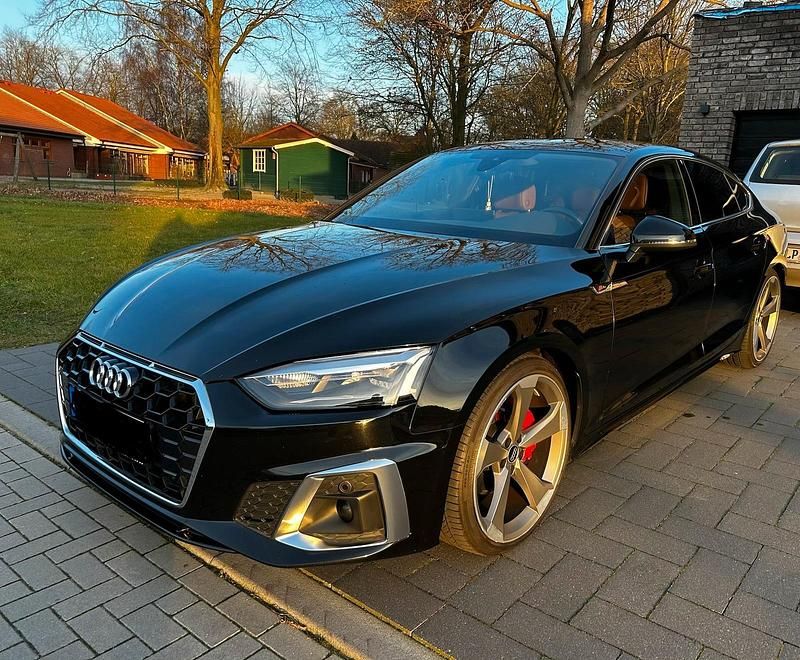 Schwarz Gebraucht 2022 Audi A5 Ambiente Limousine | 27.750 € (Superpreis) - Bild 1/4