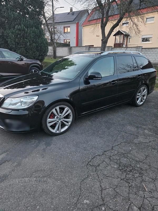 Gebraucht Skoda Octavia vRS 200 PS (147 kW) 2011 Schwarz Kombi