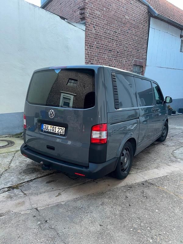 Gebraucht VW Transporter 180 PS (132 kW) 2010 Grau Van