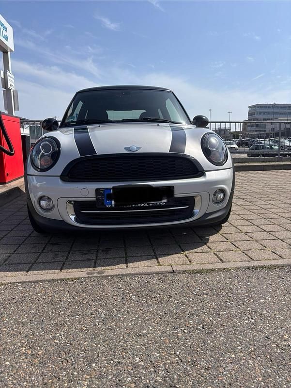Grau Gebraucht 2012 Mini Cooper Coupé Coupé | 6.000 € (Fairer Preis) - Bild 1/4