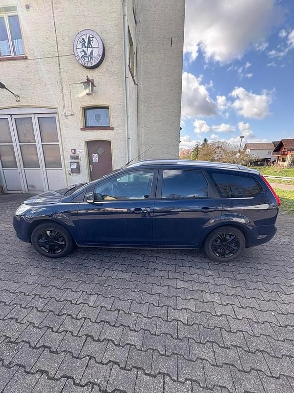 Usata Ford Focus 101 CV (74 kW) 2010 Blu Station wagon