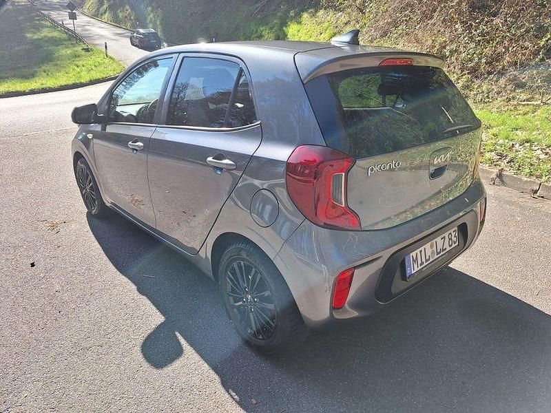 Gebraucht Kia Picanto 67 PS (49 kW) 2022 Grau Kleinwagen