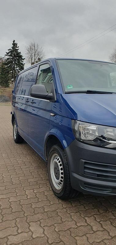 Gebraucht VW Transporter 150 PS (110 kW) 2017 Blau Van