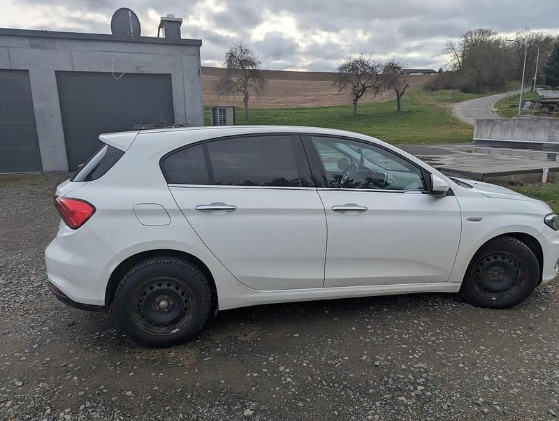 Gebraucht Fiat Tipo 120 PS (88 kW) 2017 Weiß Kombi