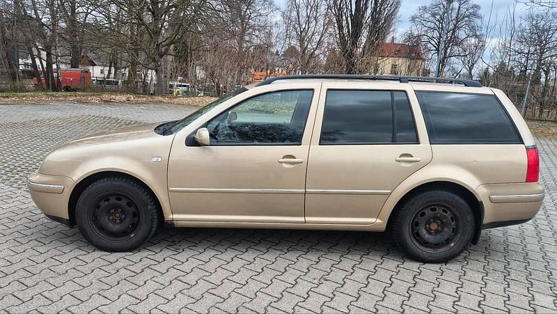 Gebraucht VW Golf IV 110 PS (80 kW) 2002 Gold Kombi