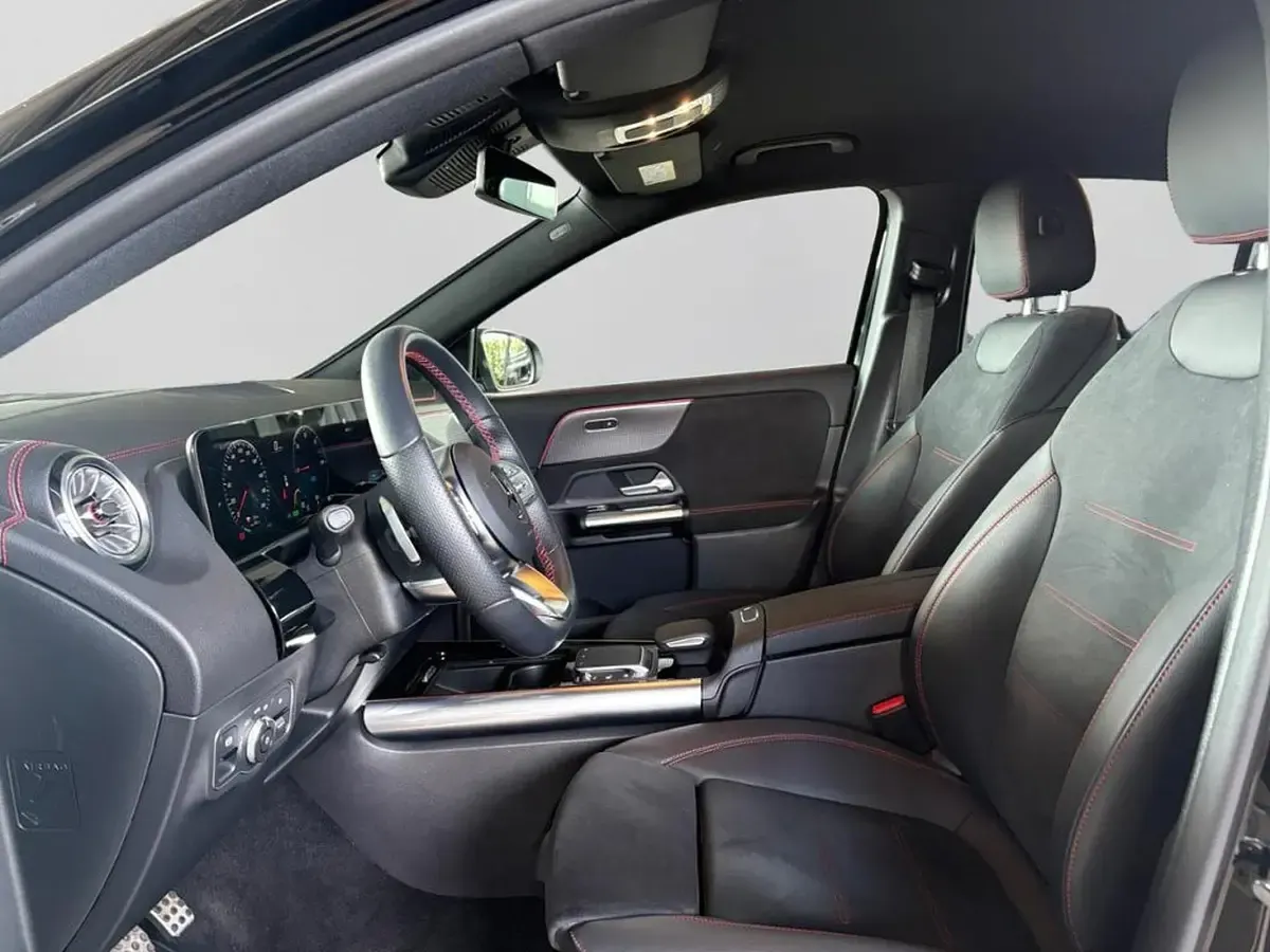Gebraucht Mercedes EQA250+ AMG 102 kW (140 PS) 2023 Schwarz SUV