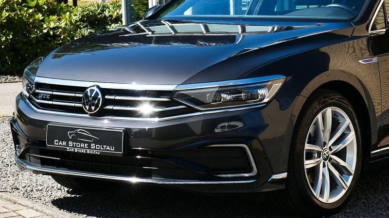 Gebraucht VW Passat GTE 218 PS (160 kW) 2021 Mangangrau Kombi