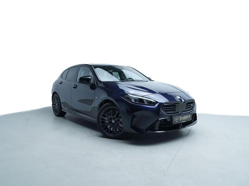 Neu BMW M135 Performance 300 PS (220 kW) 2025 Blau Kleinwagen
