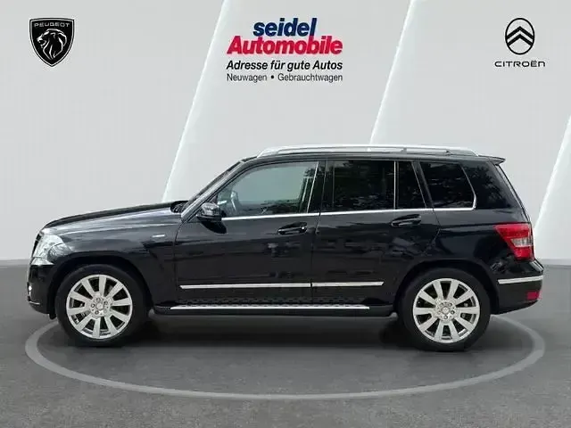 Gebraucht Mercedes GLK250 204 PS (150 kW) 2010 Schwarz SUV