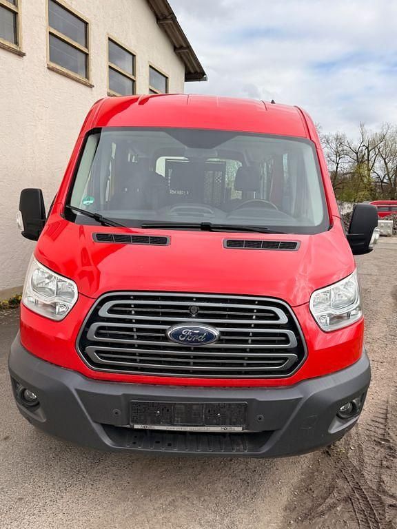 Gebraucht Ford Transit 105 PS (77 kW) 2019 Rot Kombi
