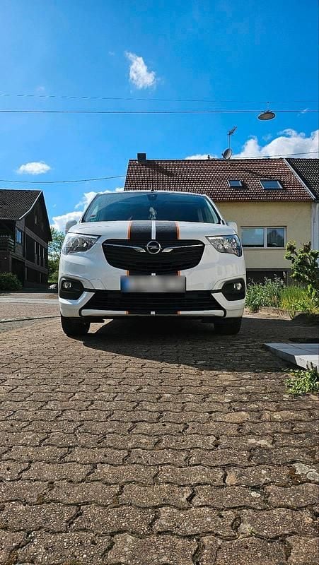 Gebraucht Opel Combo 131 PS (96 kW) 2020 Weiß Van / Kleinbus
