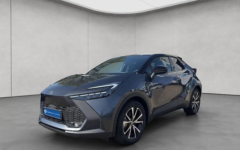 Marlingrau metallic / da Neu 2025 Toyota C-HR Team SUV | 35.190 € (Guter Preis) - Bild 1/4