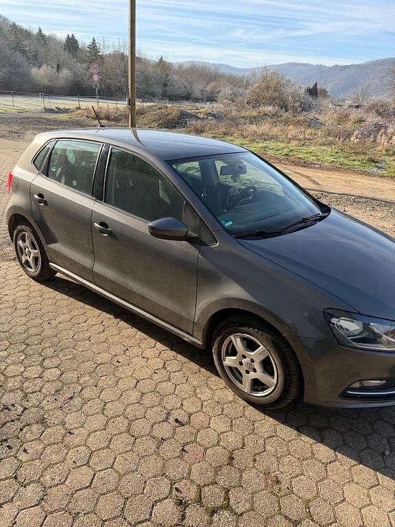 Gebraucht VW Polo Comfortline 75 PS (55 kW) 2014 Grau Limousine