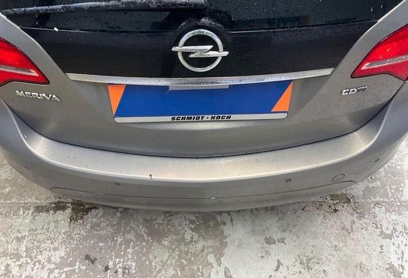 Gebraucht Opel Meriva Design Edition 101 PS (74 kW) 2011 Grau Van / Kleinbus