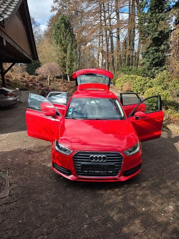 Gebraucht Audi A1 Sportback 95 PS (69 kW) 2015 Rot Kleinwagen