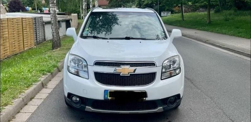 Weiß Gebraucht 2012 Chevrolet Orlando Van / Kleinbus | 7.400 € - Bild 1/4