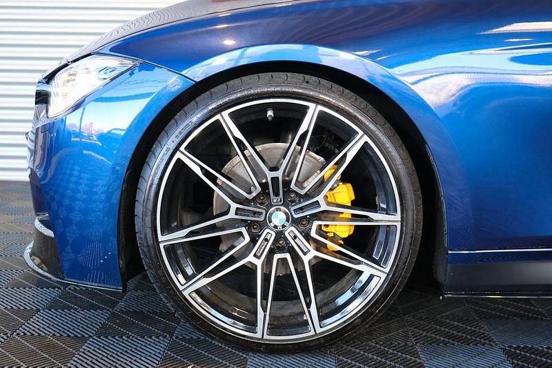 Gebraucht BMW 330 M Performance 252 PS (185 kW) 2017 Blau Limousine