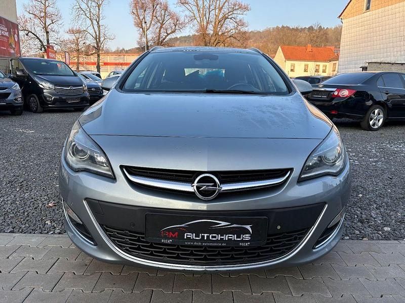 Gebraucht Opel Astra Innovation 165 PS (121 kW) 2013 Silber Kombi