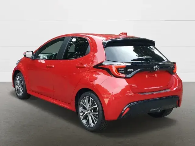 Neu Toyota Yaris 117 PS (86 kW) 2026 Rot Kleinwagen