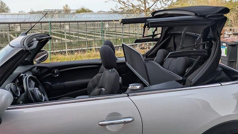 Second-hand Mini Cooper 136 CP (100 kW) 2017 Argintiu Hatchback