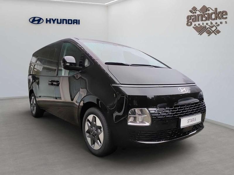 Neu Hyundai Staria Prime 224 PS (164 kW) 2025 Schwarz Van / Kleinbus