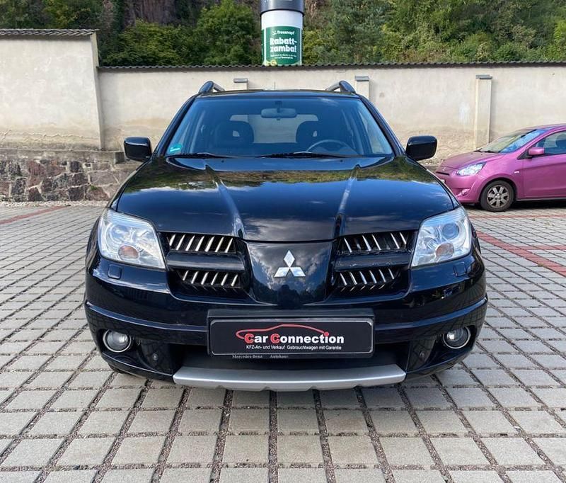 Schwarz Gebraucht 2006 Mitsubishi Outlander Intense SUV | 2.499 € (Guter Preis) - Bild 1/4
