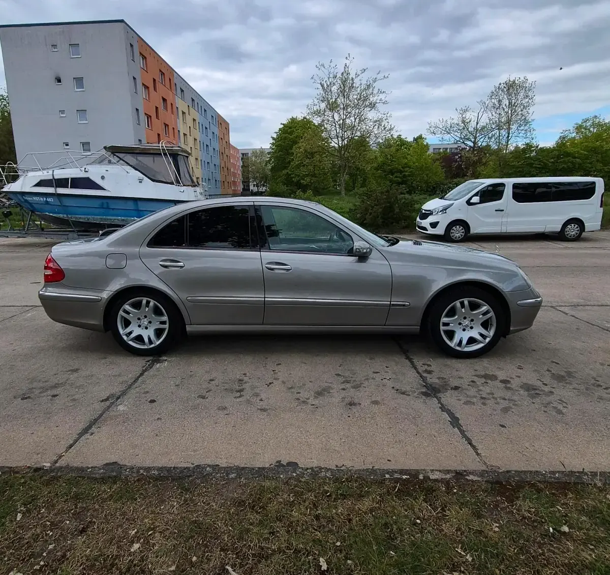 Gebraucht Mercedes E280 190 PS (139 kW) 2006 Silber Limousine