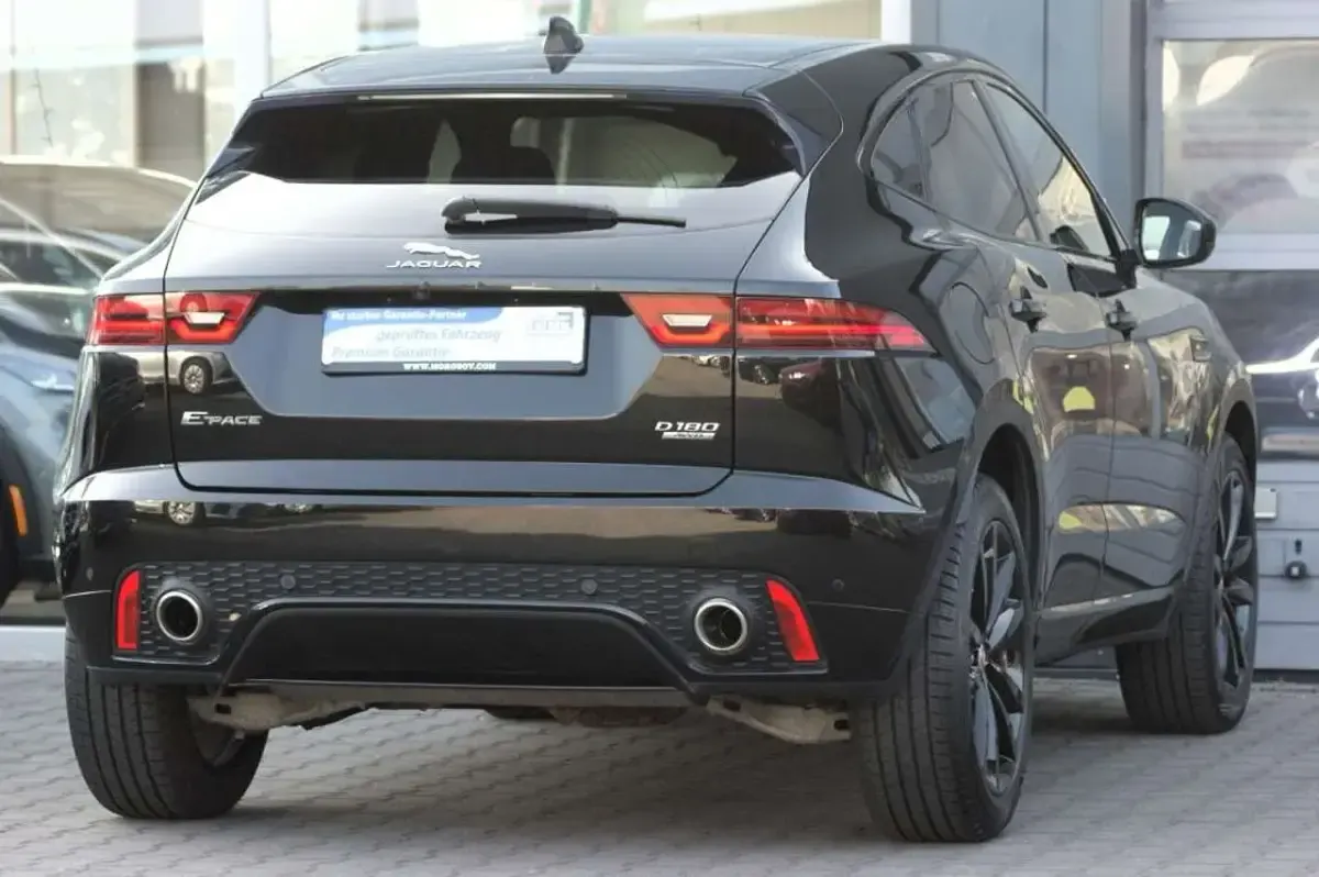 Gebraucht Jaguar E-Pace R-Dynamic 179 PS (131 kW) 2021 Schwarz SUV