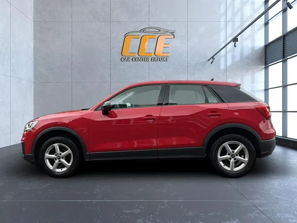 Gebraucht Audi Q2 Basis 150 PS (110 kW) 2020 Rot SUV