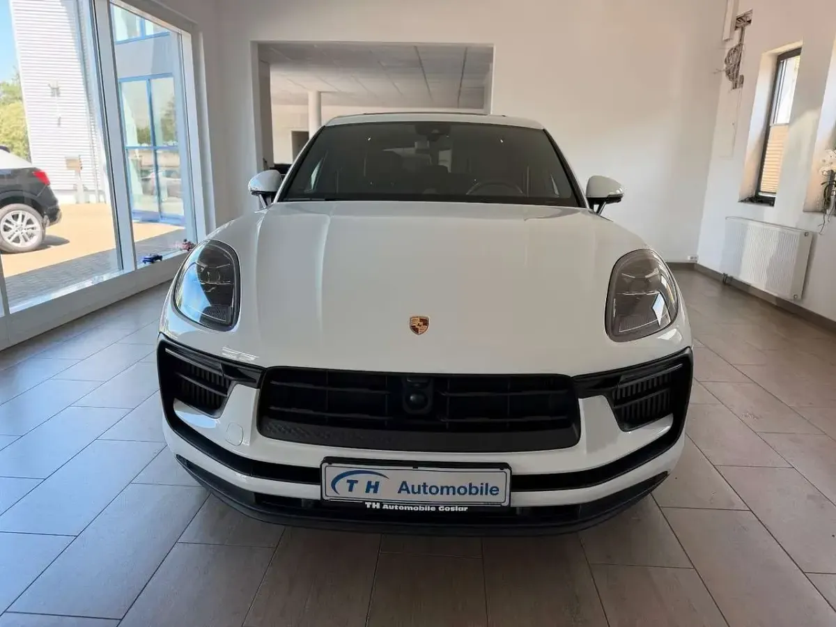 Gebraucht Porsche Macan 381 PS (280 kW) 2023 Carraraweiss/gletscherweiss SUV