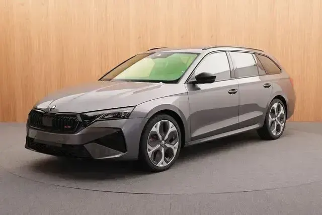 Gebraucht Skoda Octavia RS 265 PS (194 kW) 2024 Weiß moon metallic Kombi