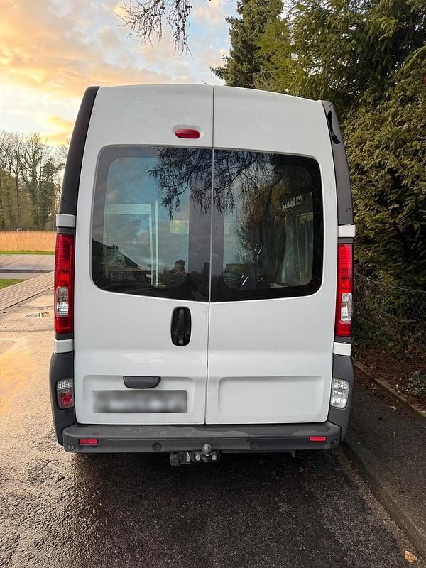 Gebraucht Opel Vivaro 115 PS (84 kW) 2012 Weiß Van / Kleinbus