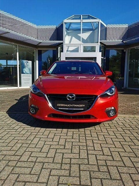 Rot Gebraucht 2016 Mazda 3 Limousine | 10.900 € (Guter Preis) - Bild 1/4