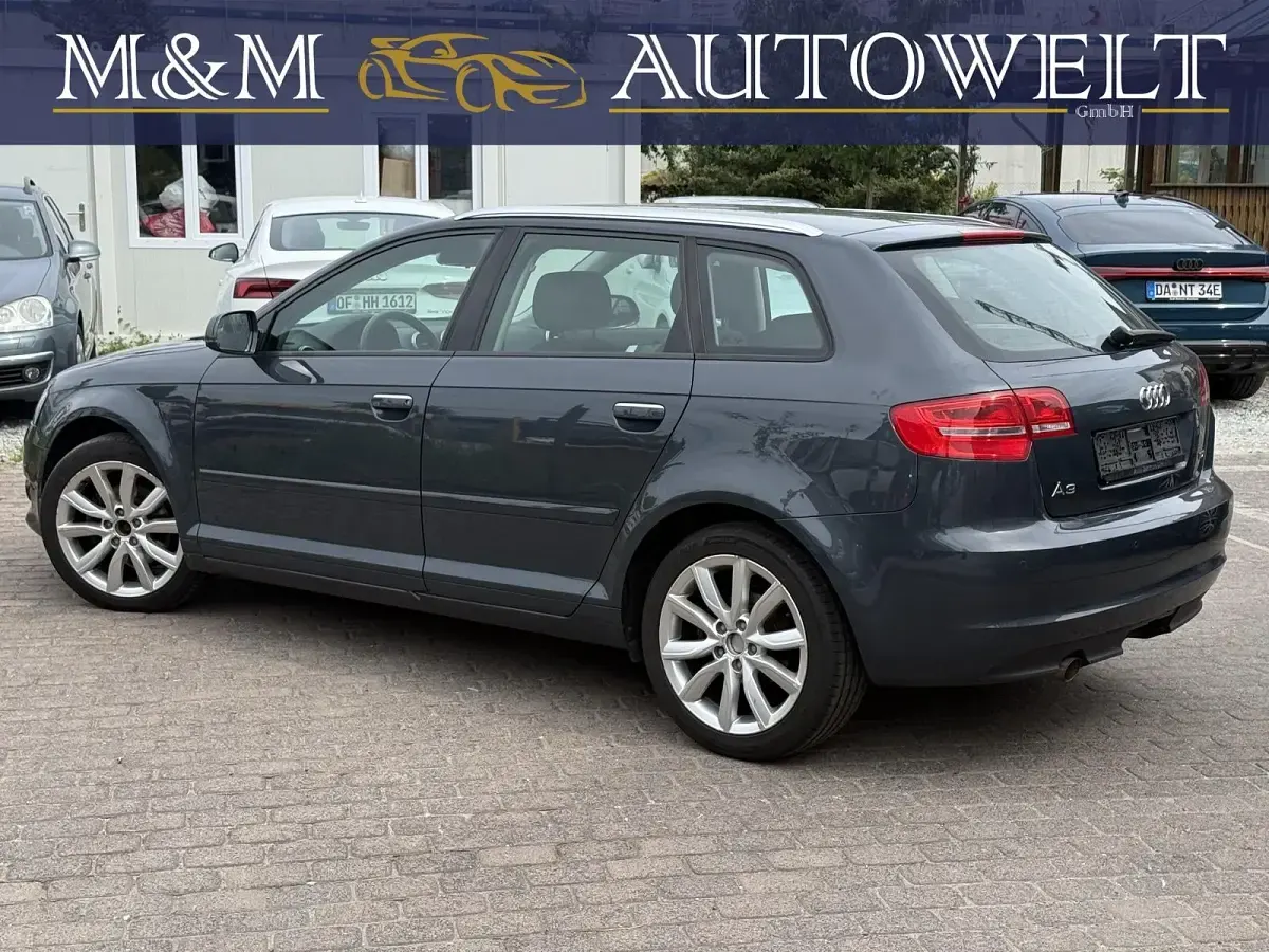 Gebraucht Audi A3 Attraction 140 PS (102 kW) 2013 Grau Kleinwagen
